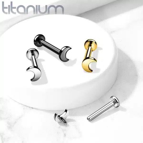 Intern geschroefde labret piercing van titanium met maan top - Afbeelding 5
