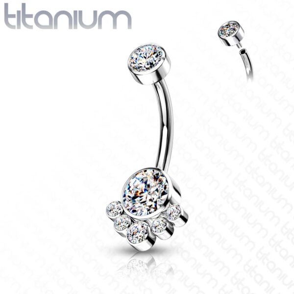 Titanium navelpiercing met tros van CZ stenen intern geschroefd - Afbeelding 7