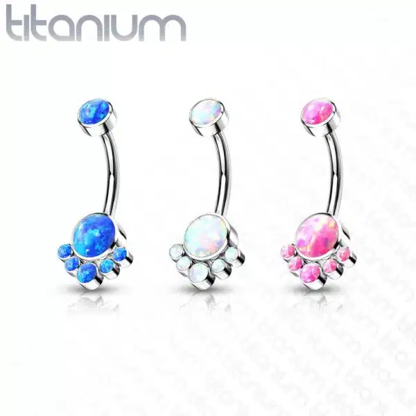 Titanium navelpiercing met tros van opaal stenen intern geschroefd - Afbeelding 3