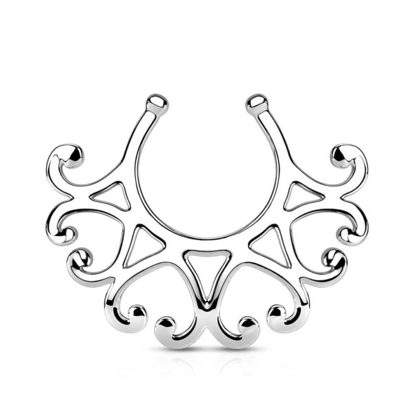 Fake clip-on tepelpiercing met vintage hartjes zilverkleurig