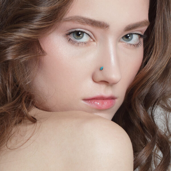 Neus stud piercing met ruit CZ prong-set - Afbeelding 4