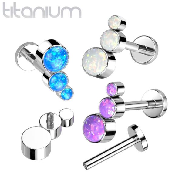 Intern geschroefde labret piercing met 3 ronde opaal stenen
