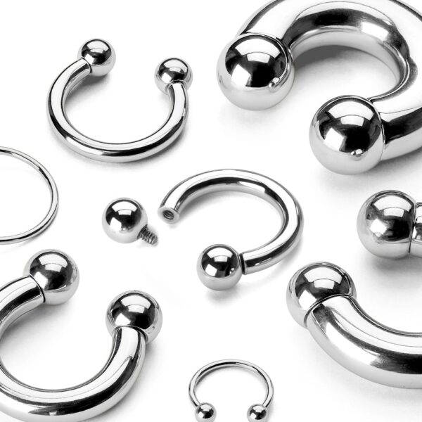 Circular barbell met intern geschroefde balletjes
