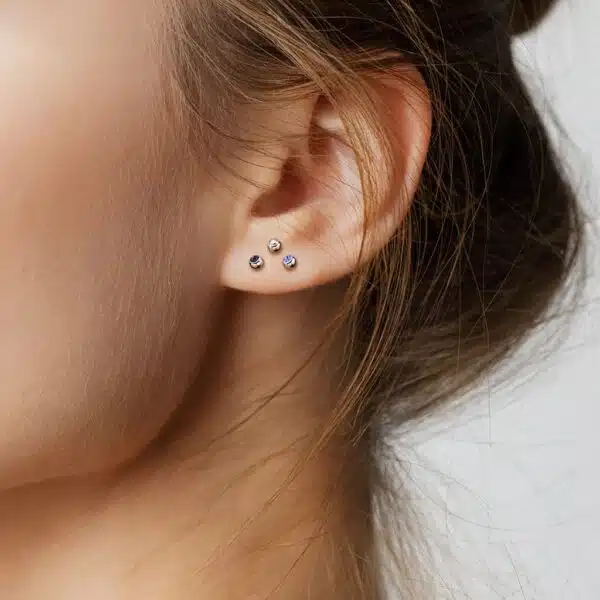 Intern geschroefde labret piercing van titanium met kristal - Afbeelding 3