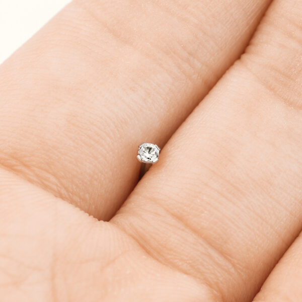 Titanium neus stud piercing met helder prong-set - Afbeelding 3