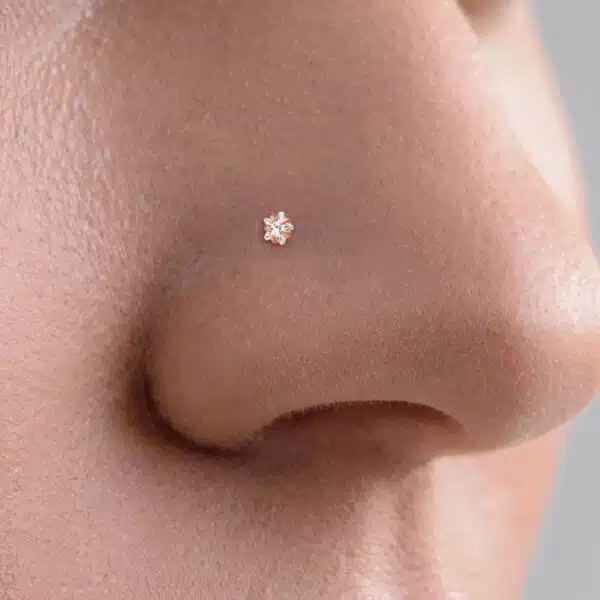 Neus bone piercing met ster prong set - Afbeelding 8