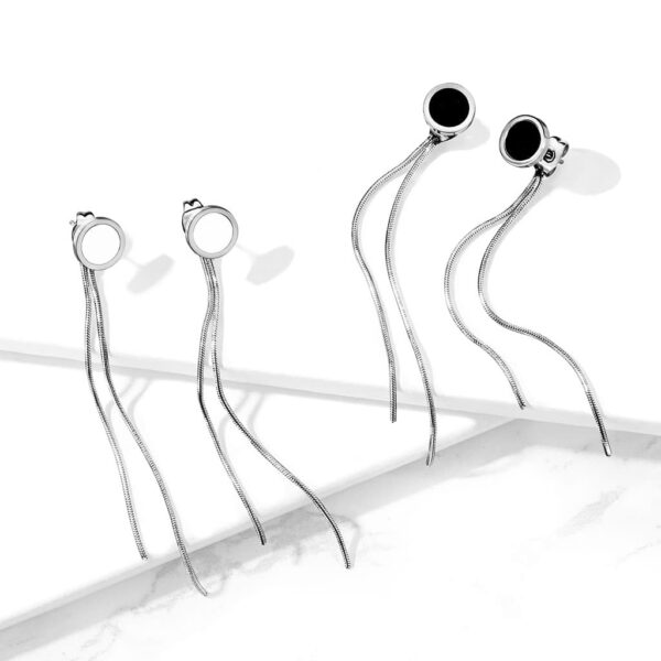 Paar threader oorbellen met ronde knop en hangende ketting