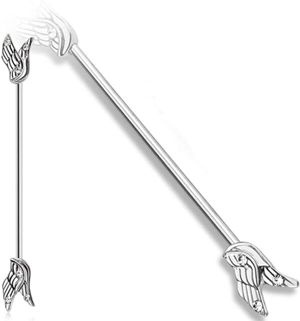 Industrial piercing met dubbele vleugels van engeltjes met CZ steen