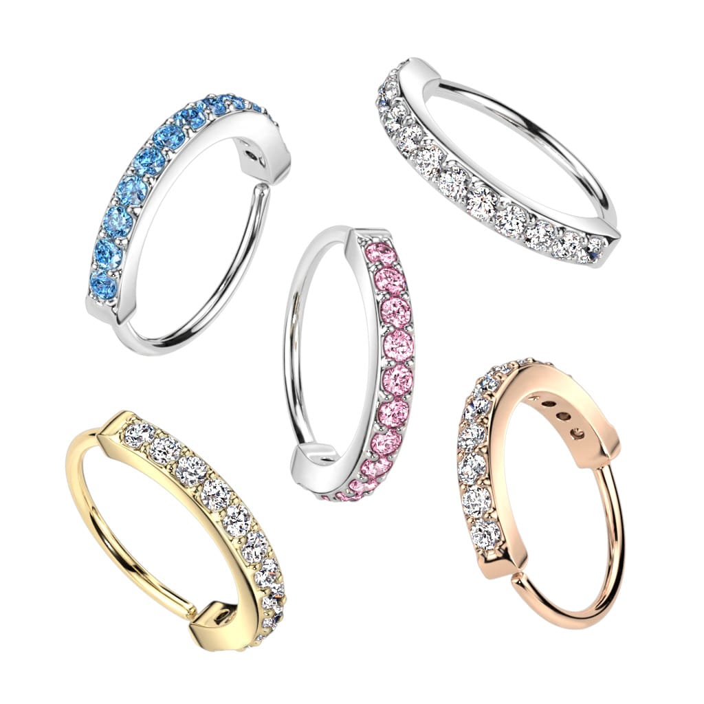 Ring met halve cirkel en sprankelende steentjes